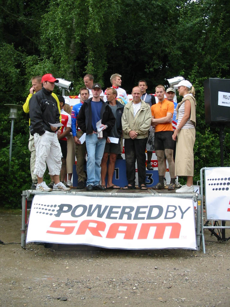 100-0061_IMG